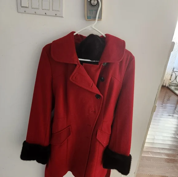 Coat - Picture 2 of 5